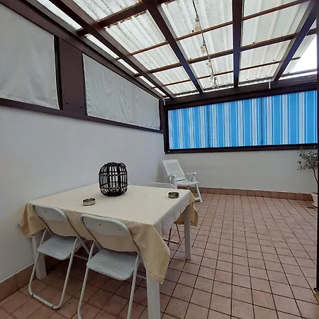 Apartamento Con Terrazza *